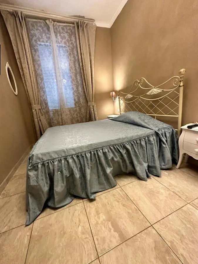 Boutique Hotel Calais Milano 0*,  Italia